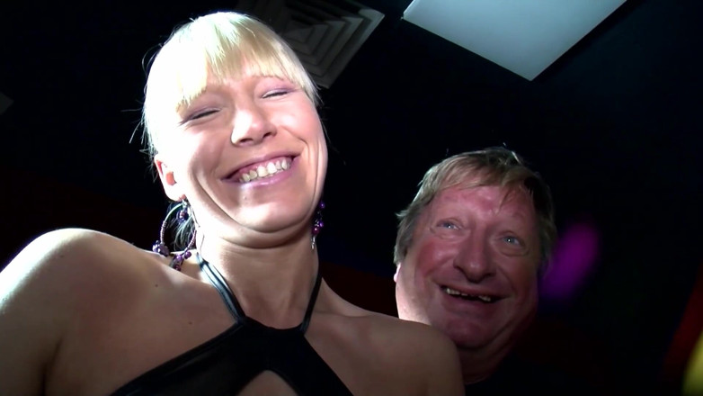 Old & Young: Velhas meninas querem foder no Swinger