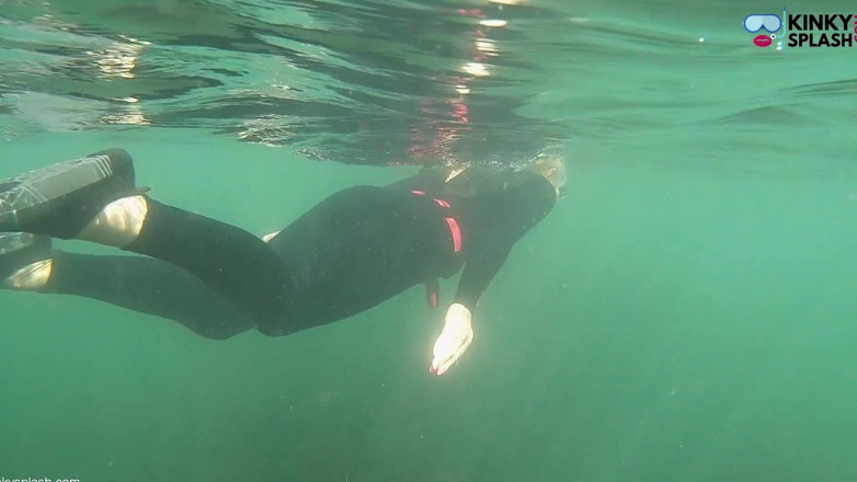 UKCuteGirl Lucy Lauren: Açık su serbest ultra uzun yüzgeçler, wetsuit ve şnorkelli ekipmanları