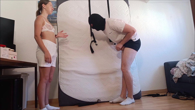 GermanBallsBusted: Ballbusting di Transparenter Unterwsche