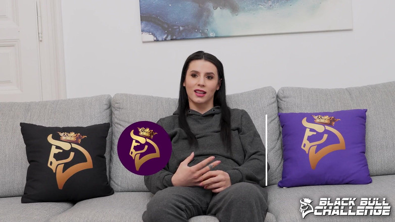 Black bull challenge: Nelly Kent Interviu și striptease pentru Black Bull Challenge