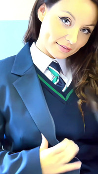 Inteligentemente vestido com Carla Brown