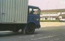 Showtime Official: O motorista do caminhão - filme completo - vídeo italiano restaurado em...