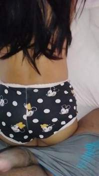 Faccio diventare la mia sorellastra magra calda e desiderosa di cazzo