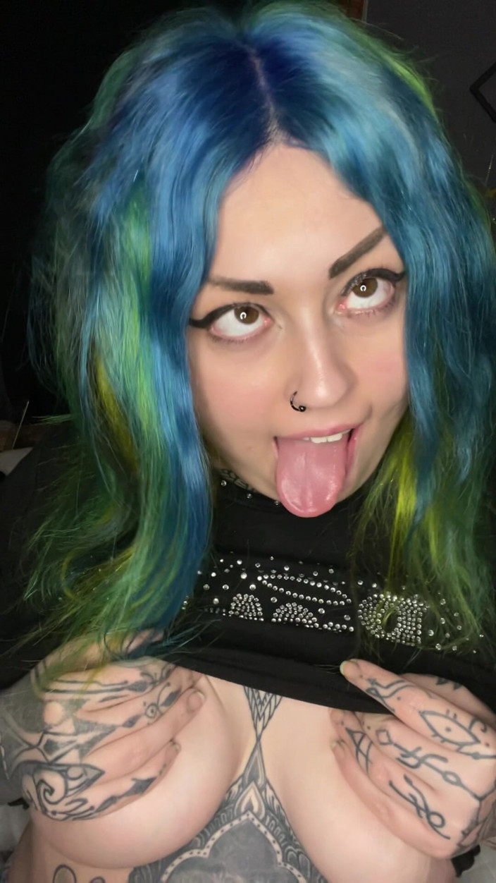 Miss Valentina: Papis ahegao-schlampe