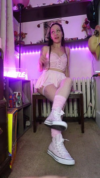 Pretty Princess in Fresh Pink Converse