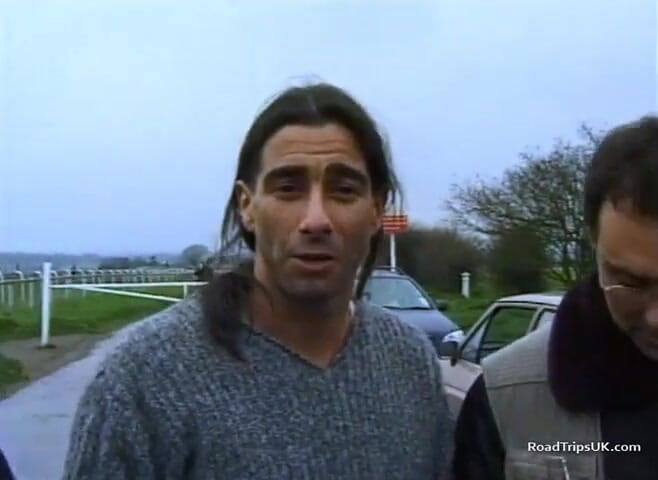 Road Trips UK: Autofahrt nach Surrey: Rebakah Jordan, Lianne Young &amp; More