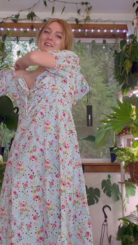 Probándose vestidos