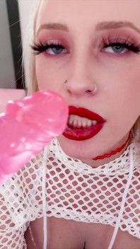 Calda bionda sexy marilyn Johnson punto di vista pompino gola profonda e ingoio sperma