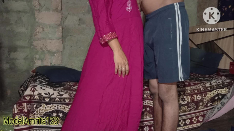 Amrita3: hot bhaartiy desi sautela bhaee kaanoon men aur sauteli bahan...