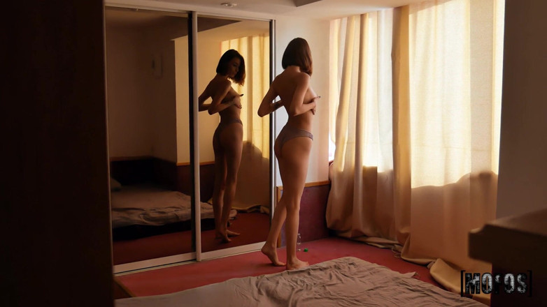 MOFOS: Mofos - Foxyelf zdradza swojego przegranego BF z Big Cock