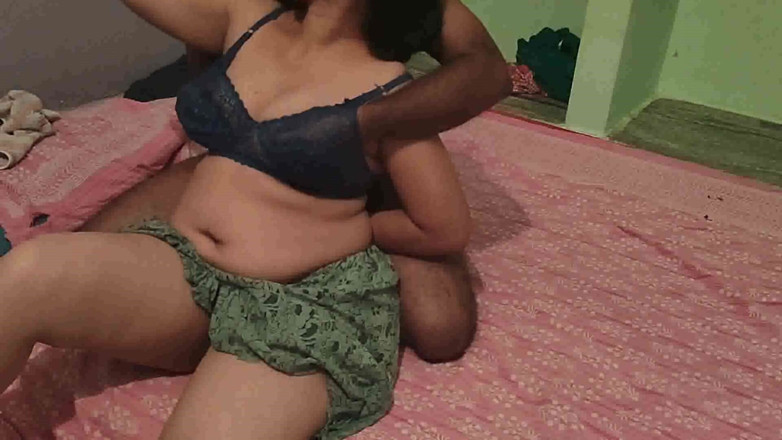Sexy sindu: Big Ass, Saree, and Moaning Louder Couple's Romantic Moments