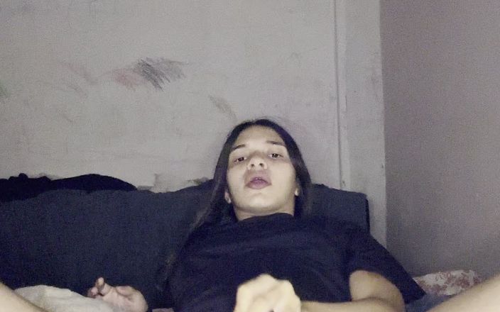 Alice Lima: Un vibromasseur se décharge dans la chatte, puis s’enfile un...