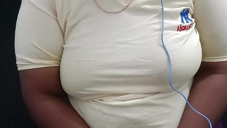 Santhi89: 热辣的泰米尔语