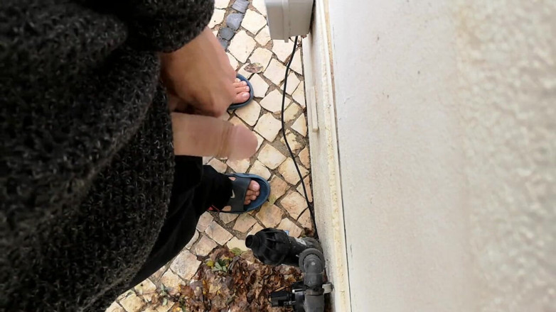 Rafael Torreano: Guy Filming Himself Wanking Outside From Eye View Perspective