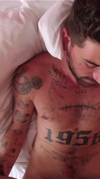 Bottoming z Chris Cholened