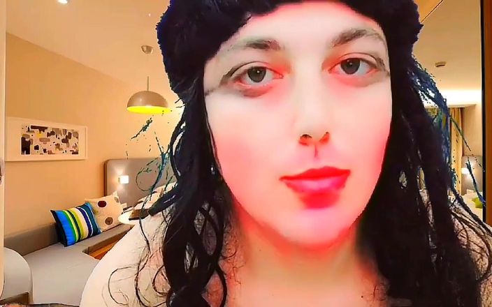Kitty_Cross: İç özgüvenini kucakla: travesti Kitty'nin dans ilhamları