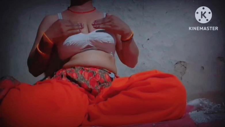 TricolorMusic3: Mám velmi skvělý zážitek z prvního sexu. Moje sexy tělo...