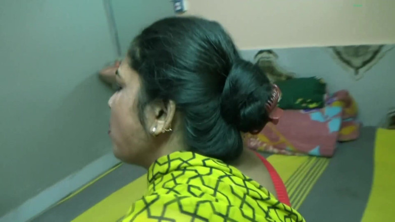 Indian porno creator: Réel, un devar indien séduit sa bhabhi desi à gros nichons...