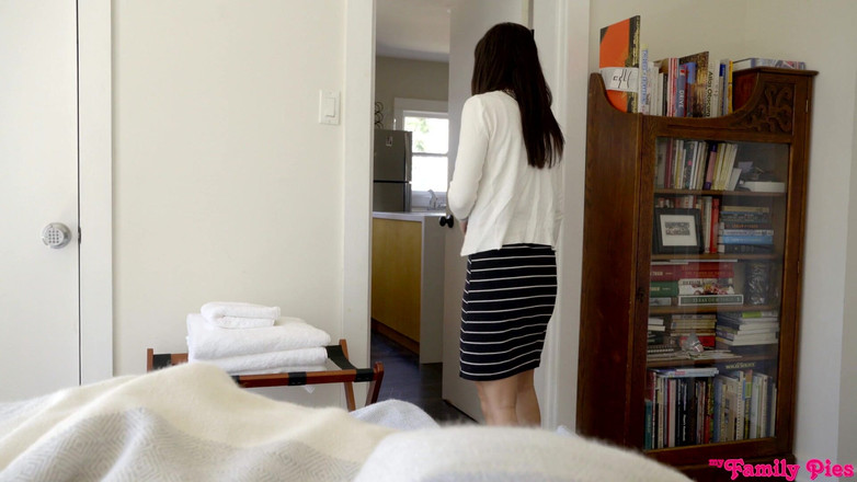 My family pies: 만족할 줄 모르는 배다른 여동생 - S5:e2