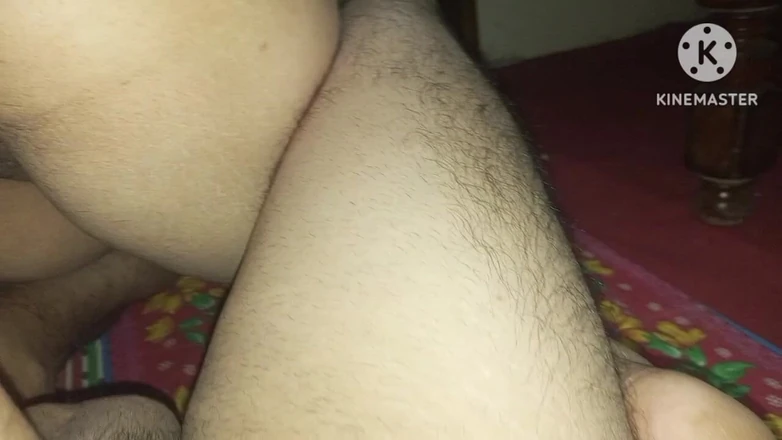 Lubnawife: Profesoara sexy Priya s-a alăturat primei zile de facultate și este...