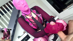 Nylon Xtreme: POV růžový kufřík nylon Nora Fox šuká v nylonu
