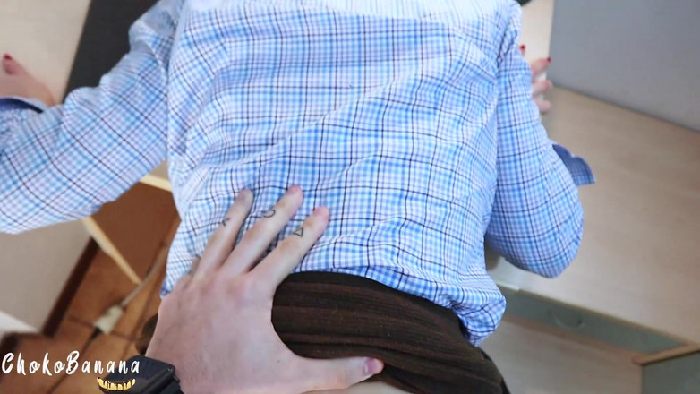 Chokobanana: पढ़ाई के दौरान मेरी सौतेली बहन को आश्चर्यचकित करना