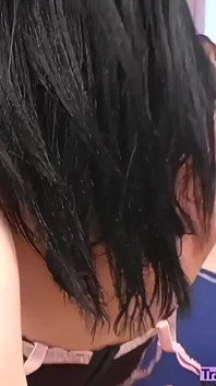 Transsexuală retro și fată muie și jucărie anală!