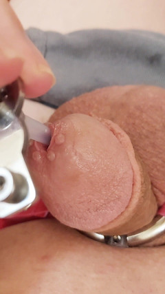 CosmicKastaway: Den Keuschheitskäfig ausziehen