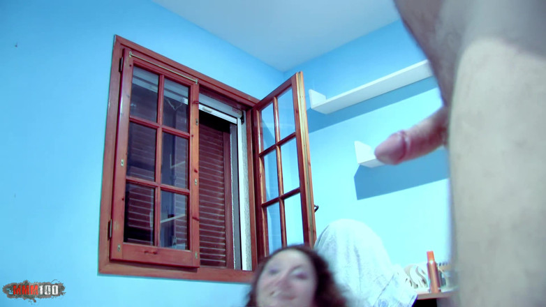 MMM100: Charlotte e Terry si divertono un po' privatamente nel letto