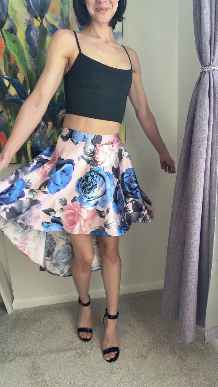 Ms_Emmy_Lynn: Saten etek külotsuz azdırıyor