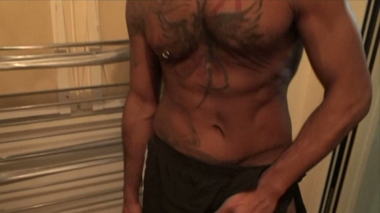Young straight boy masturbation: Saloped E Paris Neuk Zonder Condoom Door Een Latino