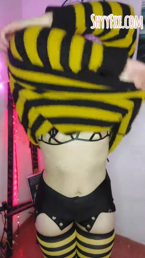 Tu Gauchita Argentina: Rengringspigen Shyyfxx Genopvrker Chefen Med Kraften Fra Heavy Metal! JOI