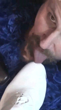 Rosto é correu para o chão