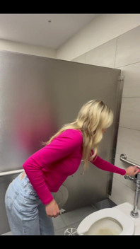 Peeing Before My Flight!