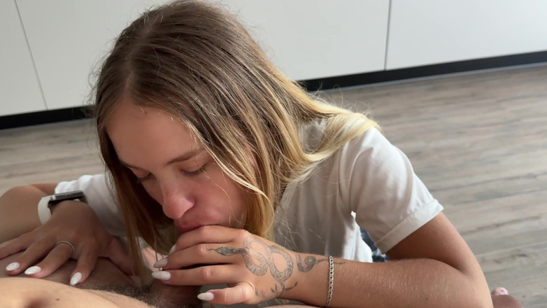 xKeryB: Giocare la verità o il coraggio con la sorellina della...