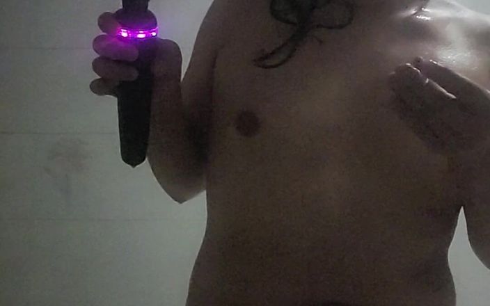Crystal Phoenix Porn: Jag gillar att onanera i den heta duschen