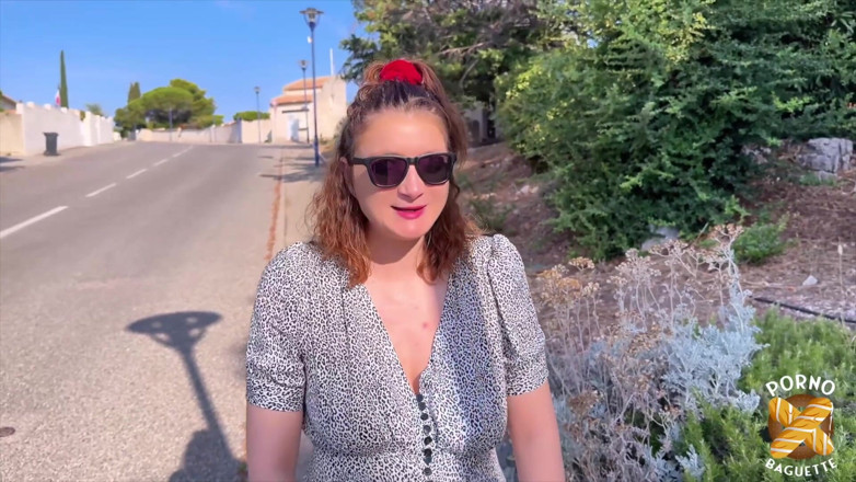 Porno Baguette: Charlotte, niegrzeczna dziewczyna, uwielbia się pieprzyć