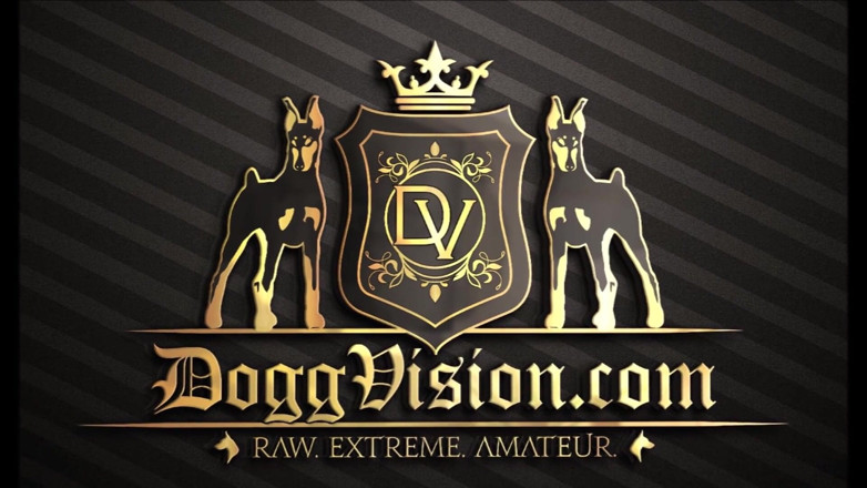 DoggVision: Culo grosso fianchi larghi donnona, sborra sulle mie tette patrigno