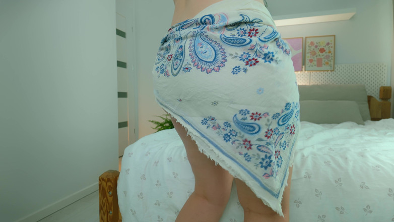 Mrs Wetslavs: Shaking Chubby Body MILF. Dildo Masturbation of Hairy Pussy.