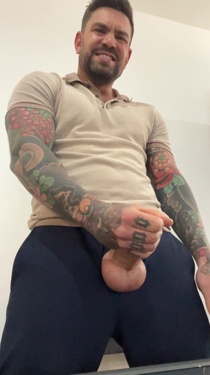 Juan Lucho Gay: Ayah tiri yang baik ngocok