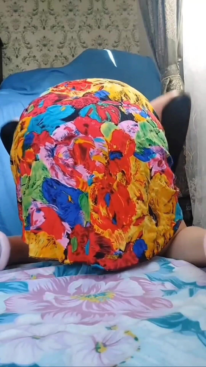 Kitty_Cross: Сладкие lovelish шептушки тянут меня глубже