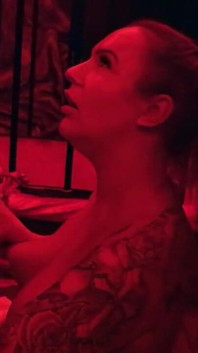 jarman pornastar beb Kira knight ki redlait men logon dvara chudaee