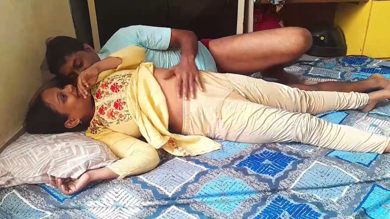 Hot Indian Aunty: Big Boobs Indian Aunty Bedroom Heat