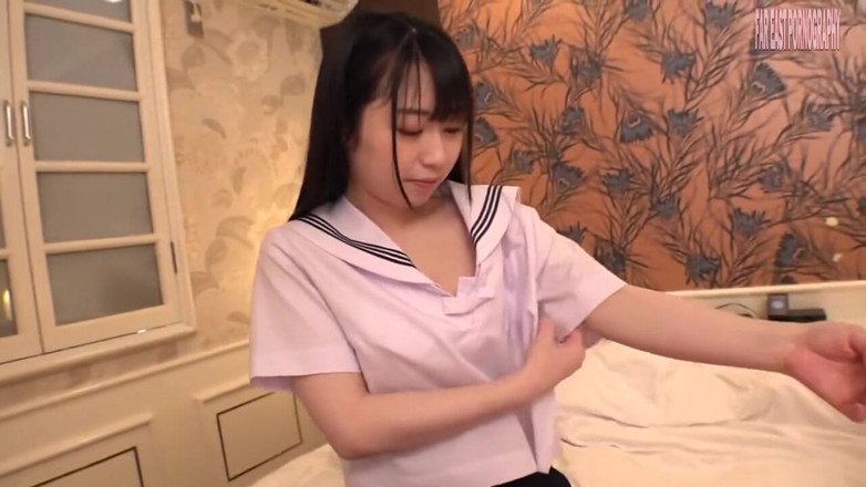 Far East pornography: Zamiana delikatnego piękna w muzę w stylu idola