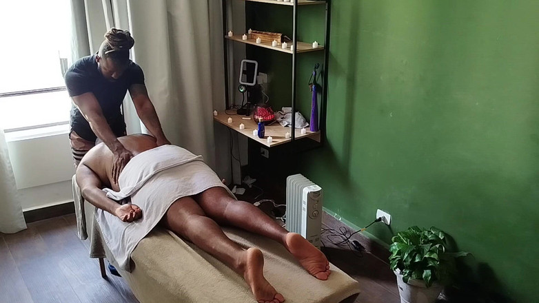 TheBlacKHunterr: Mendapatkan Pijat