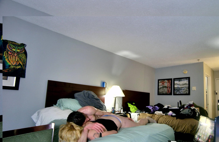 Alpha stud 4 u: Elle le prend à quatre pattes et finit par se pendre...