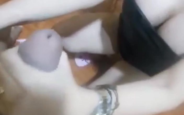 ColomPerx: 내 마누라가 나에게 맛있는 작은 마사지를 해줘
