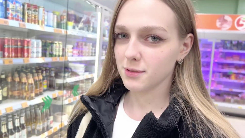 Arisha Mills: A Russian Student Gave Herself up for a Power Engineer