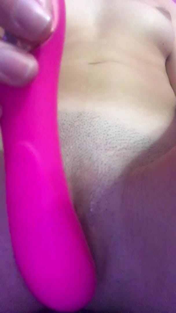 Not White Cat: Hot slut caresses herself on camera