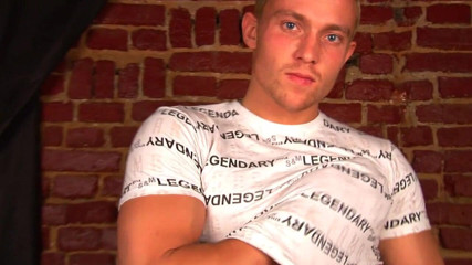 Jerking studs: Max makes his uncut cock hard